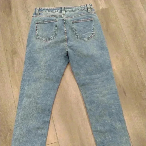 Le chateau jeans - Picture 3 of 3